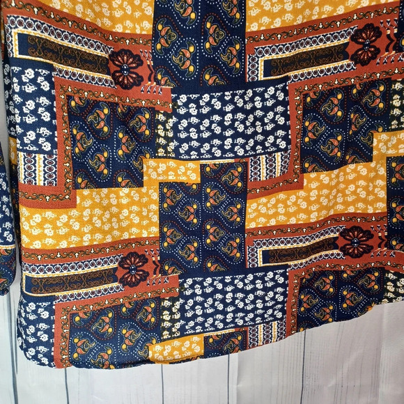 Rue21 paisley lightweight long sleeve shirt - Picture 9 of 10